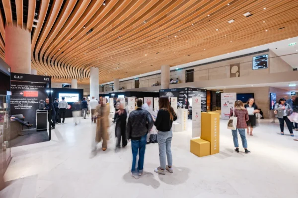 foyer_makeupinparis_cdl_2024_viparis_001-maximiliensporschill_viparis.webp