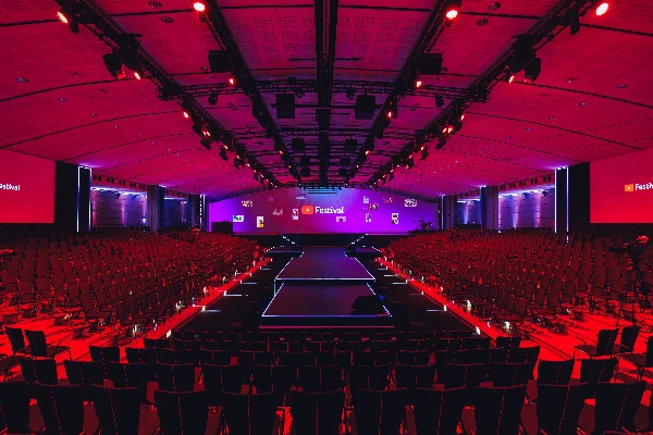 ESPACE_LENOTRE_YOUTUBE_FESTIVAL_CDL_2024_VIPARIS_004-%C2%A9Stephane%20Sby%20Balmy.jpg